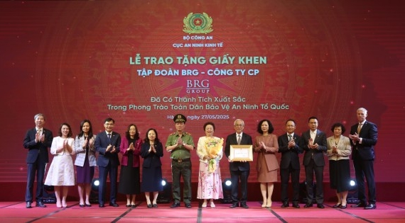 Tập đoàn BRG nhận giấy khen trong phong trào “Toàn dân Bảo vệ An ninh Tổ quốc năm 2024”