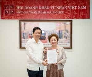 MADAME NGUYỄN THỊ NGA ĐƯỢC GIAO GIỮ CHỨC QUYỀN CHỦ TỊCH HỘI DOANH NHÂN TƯ NHÂN VIỆT NAM